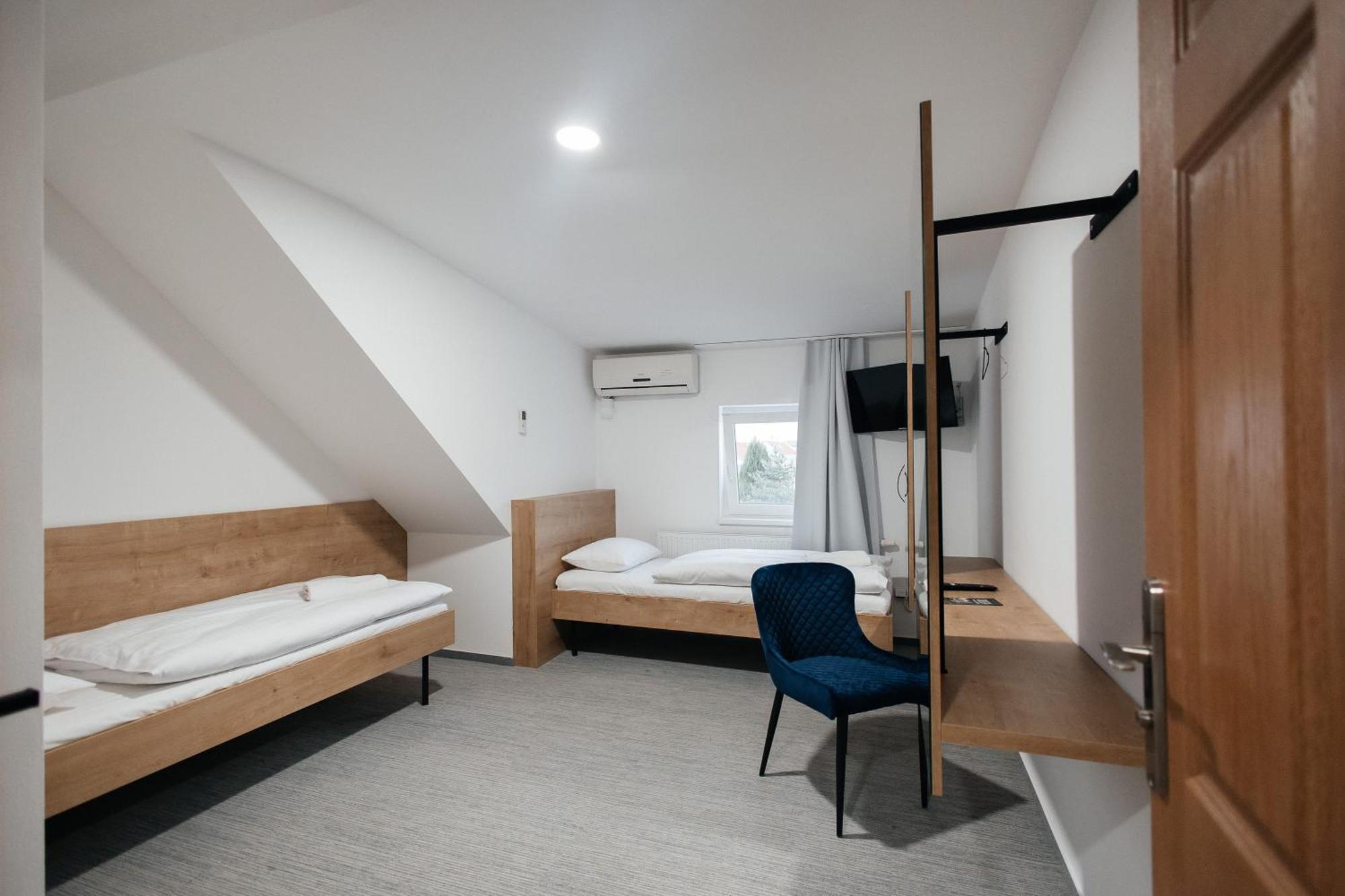 Golden Golem Hotel & Spa Praag Buitenkant foto